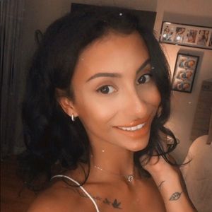 Meet your Posher, Haley